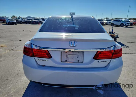2015 Honda Accord Hybrid Exl z USA, uszkodzony, nr VIN 1HGCR6F50FA011707